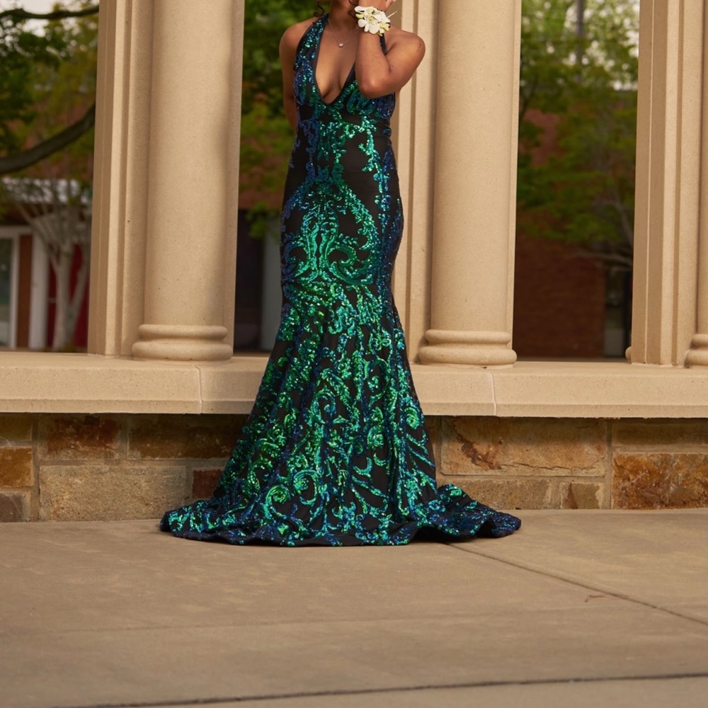 Formal/ prom dress ..